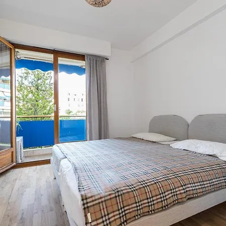 Apartment Grand 3 Pieces, Centre *